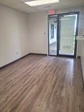 4889 Sinclair Rd, Columbus, OH for lease Building Photo- Image 1 of 5