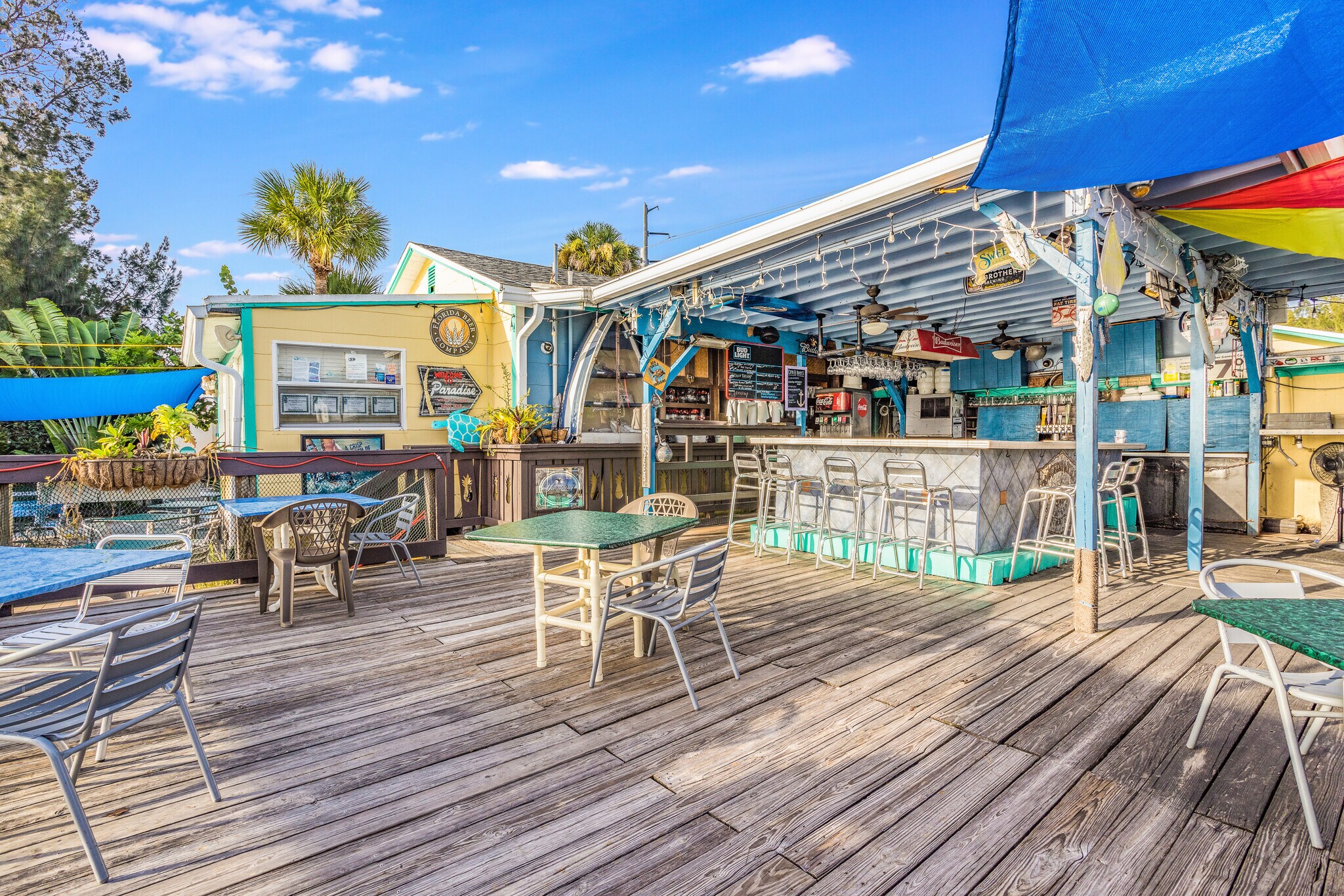 2459 Pineapple Ave, Melbourne, FL 32935 Bonefish Willy's Riverfront