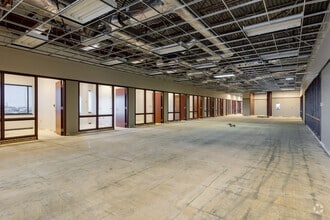 4949 Harrison Ave, Rockford, IL for lease Interior Photo- Image 1 of 3