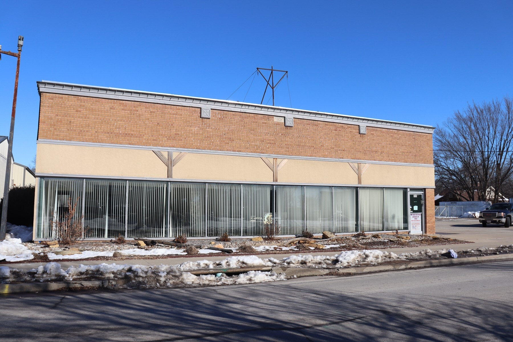 205 E Green St, Clinton, MO for sale Primary Photo- Image 1 of 23