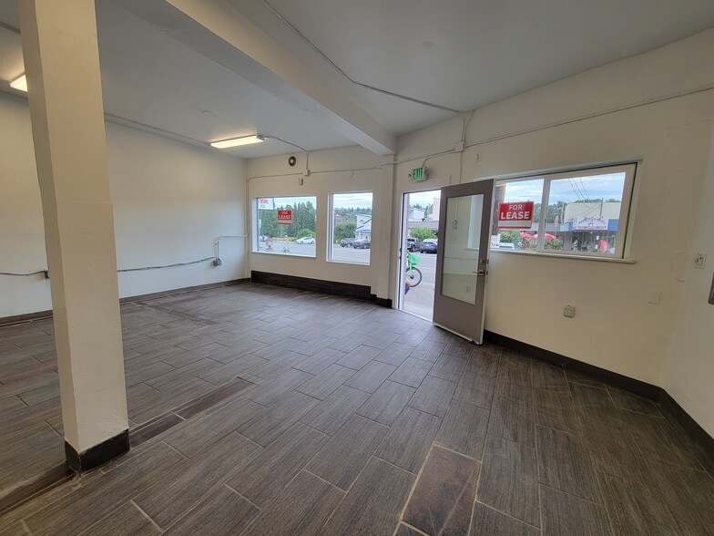 2809 Thorndyke Ave W, Seattle, WA for lease - Building Photo - Image 2 of 5