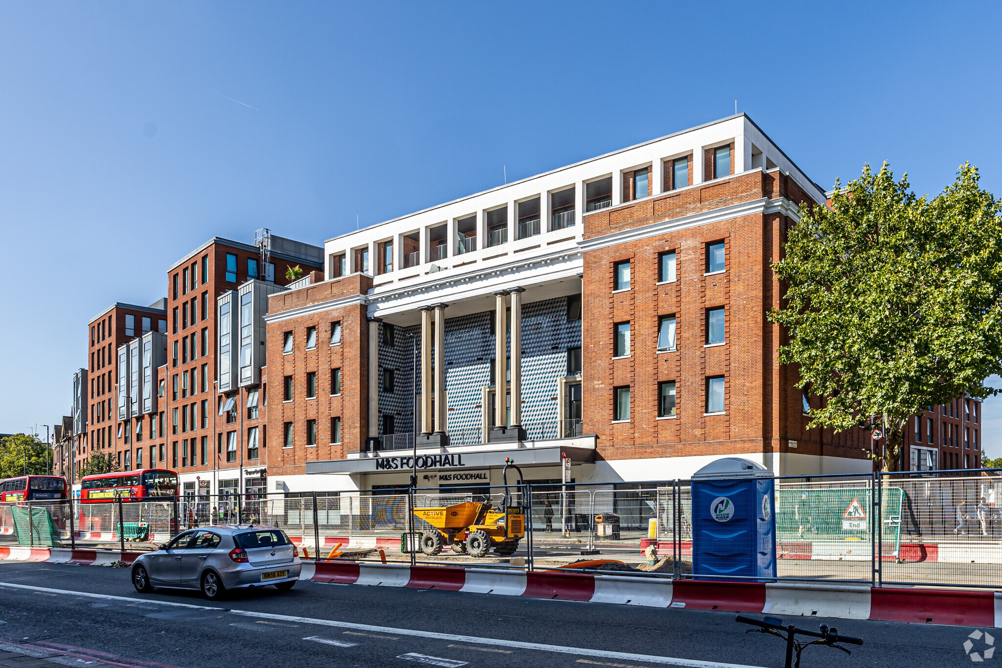 142-170 Streatham Hl, London for sale Primary Photo- Image 1 of 1