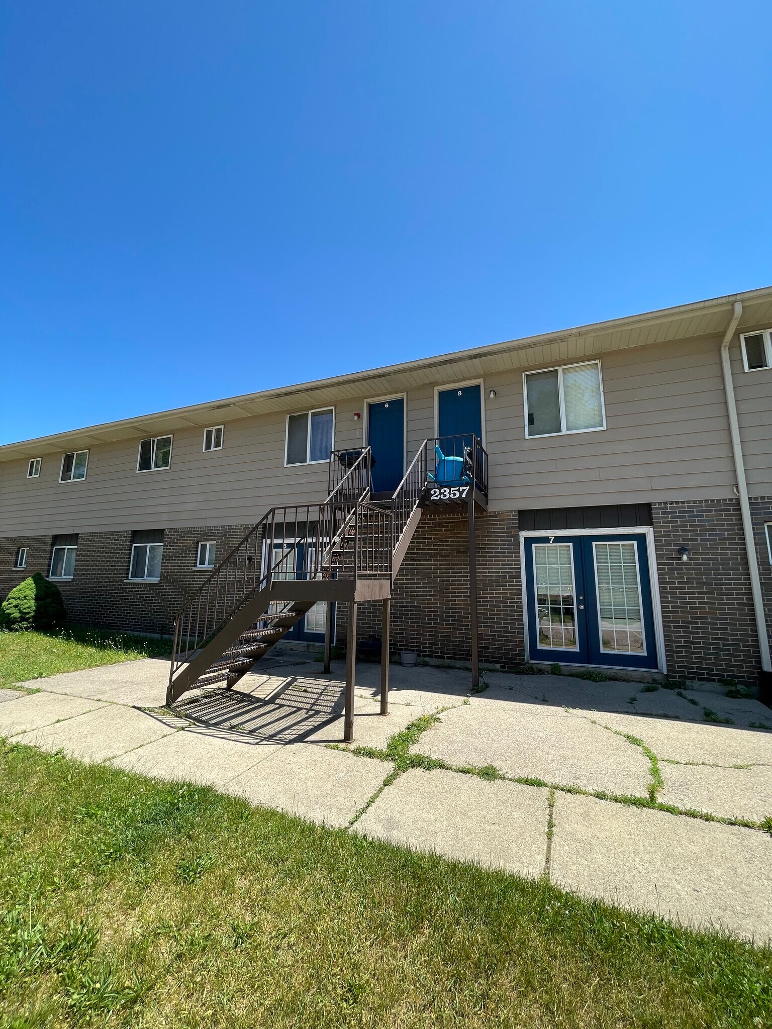 23202355 30th St SW, Wyoming, MI 49519 Executive Estate Apartments