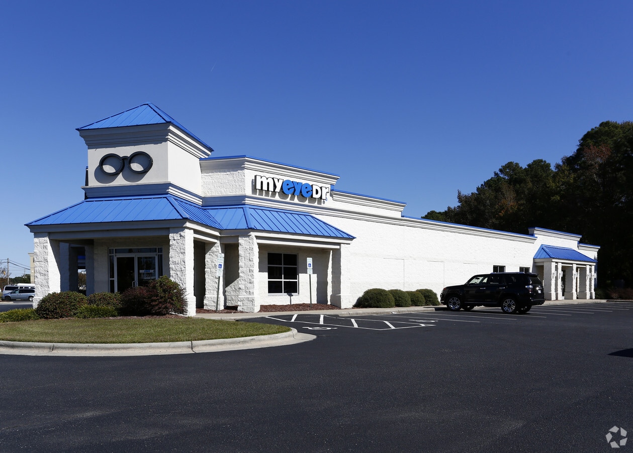 3535 S Memorial Dr, Greenville, NC 27834