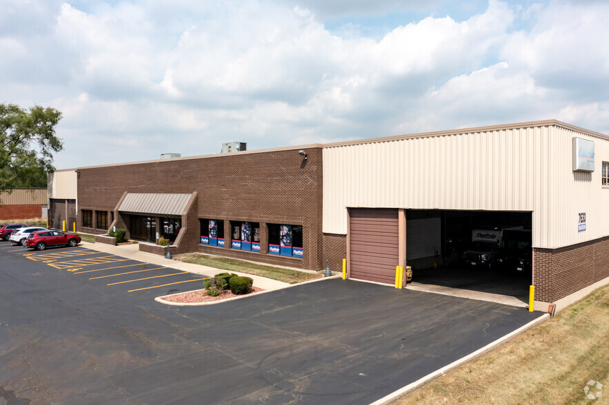 7630 S Madison St, Willowbrook, IL for lease - Building Photo - Image 1 of 6