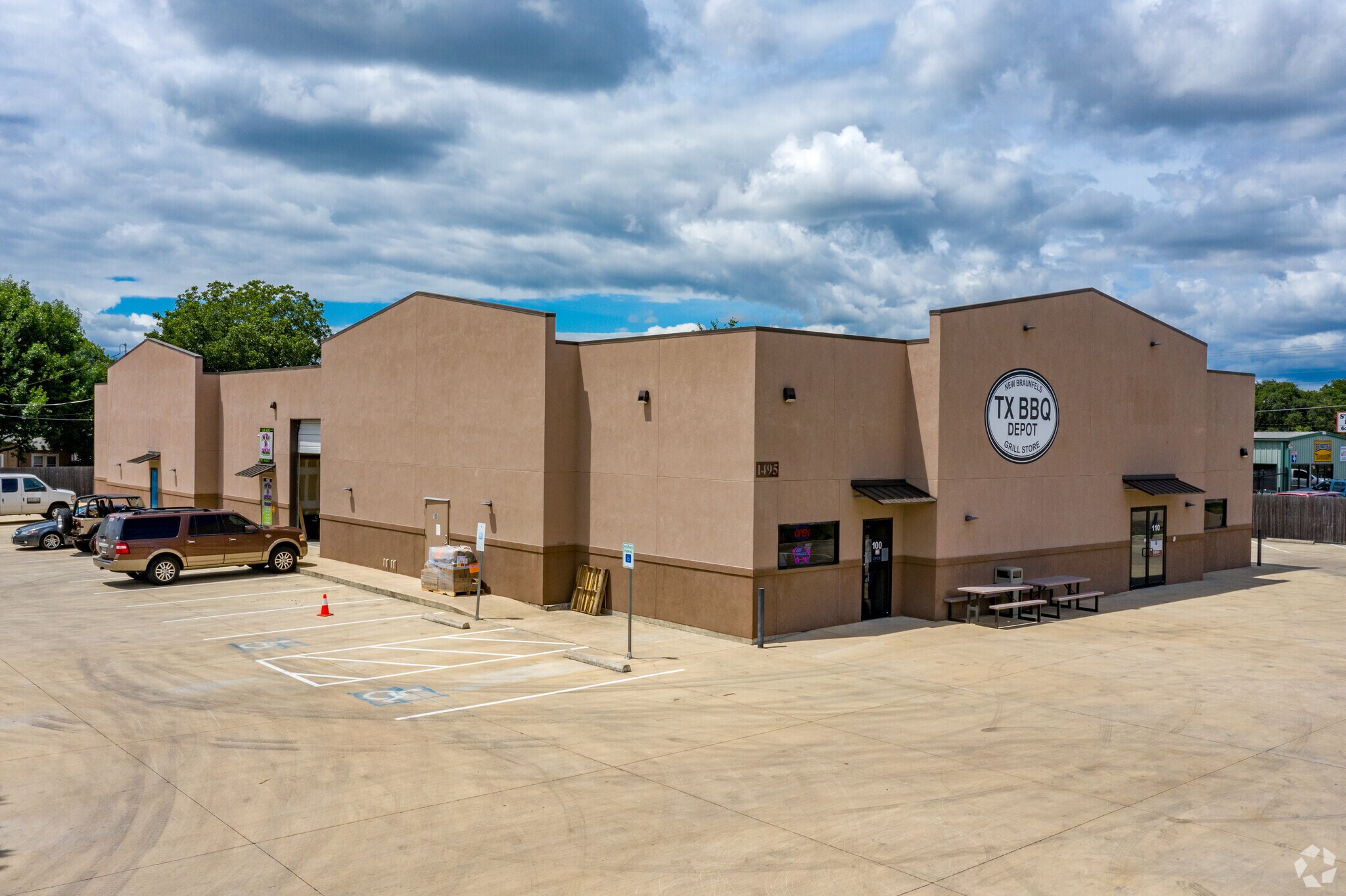 1495 N Business Ih 35, New Braunfels, TX for sale Building Photo- Image 1 of 1