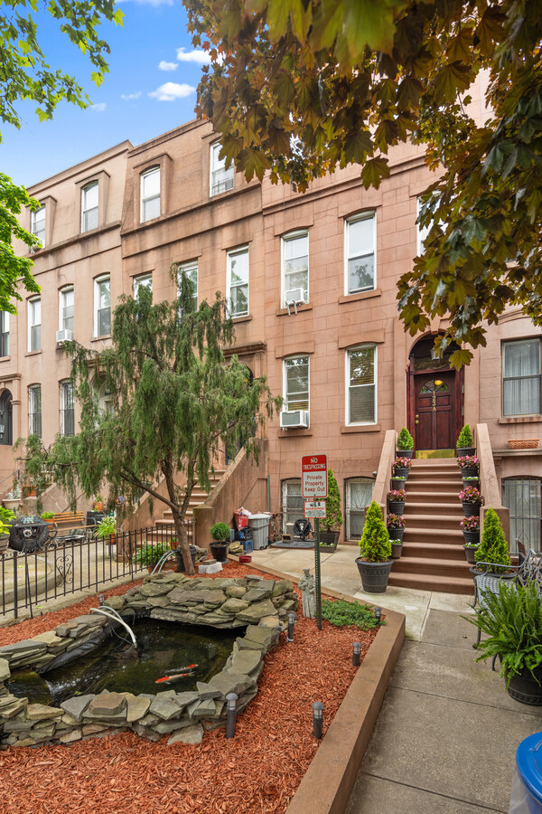 123A 2nd Pl, Brooklyn, NY 11231 | LoopNet