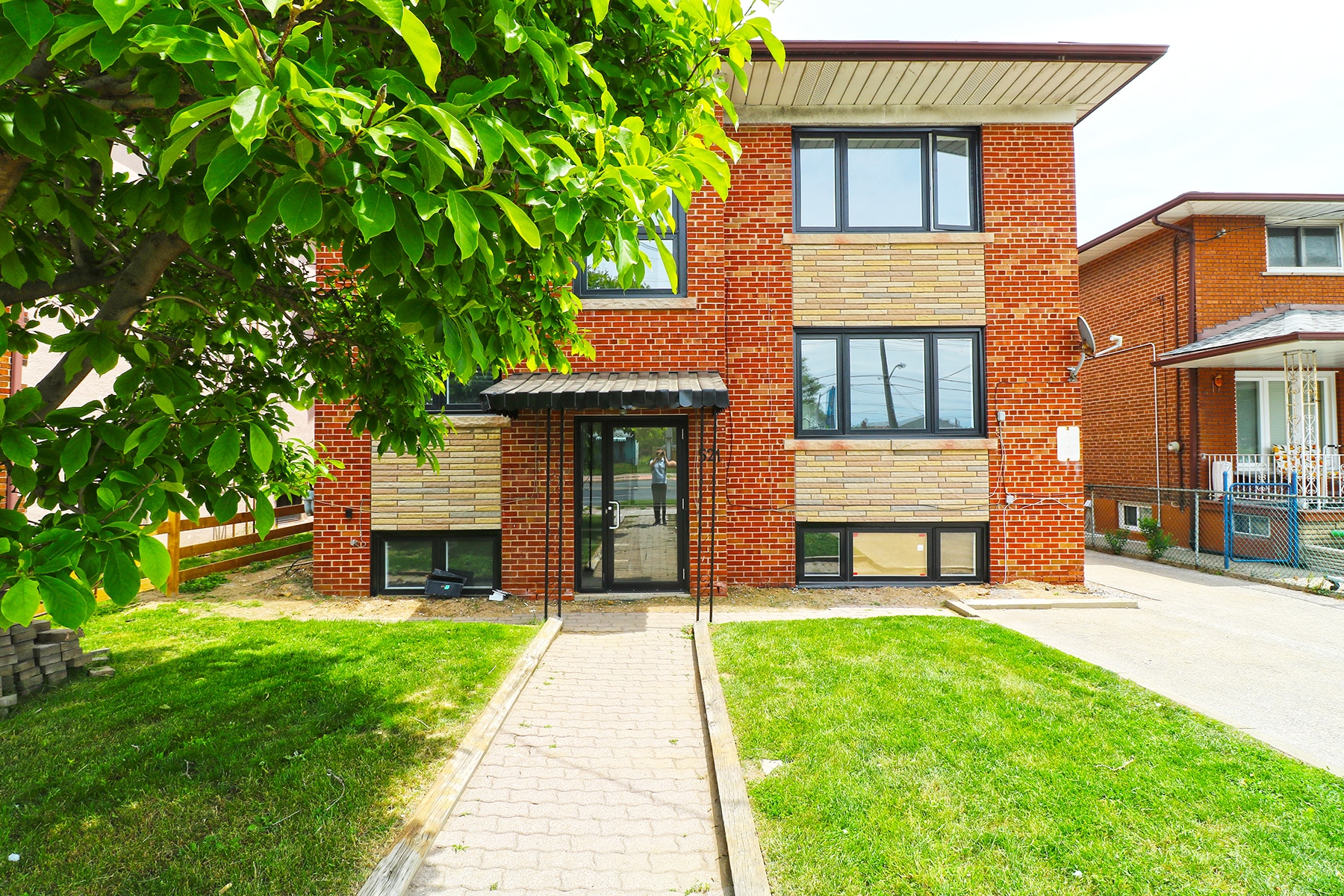 521 Browns Line, Toronto, ON for sale Primary Photo- Image 1 of 1