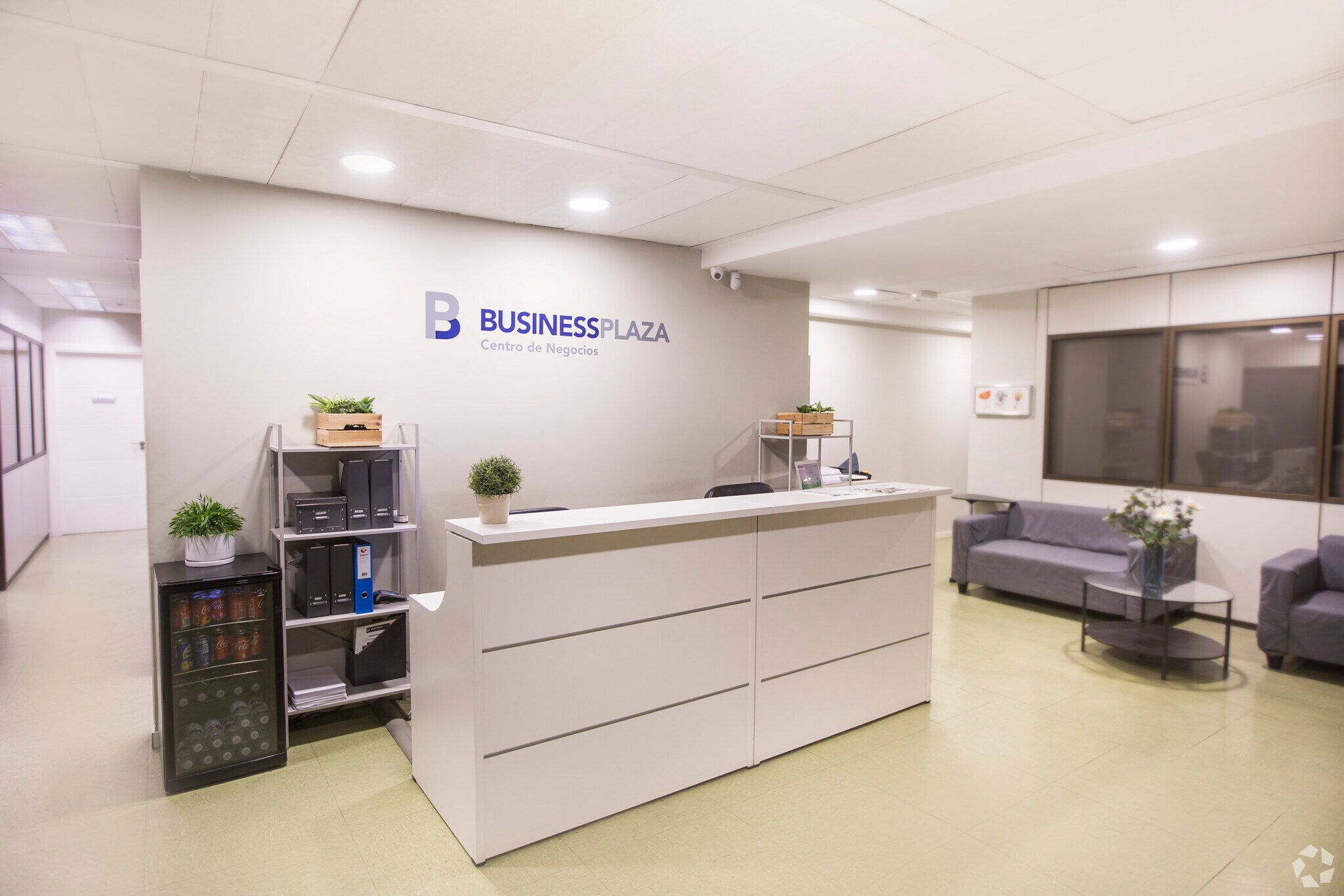 Plaza Emilio Jiménez Millas, 2, Madrid, Madrid for lease Interior Photo- Image 1 of 2