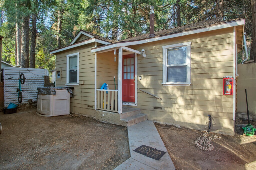 618 Wildrose Ln, Crestline, CA for sale Primary Photo- Image 1 of 1