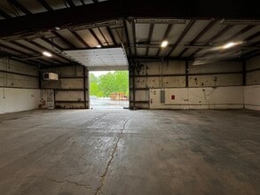 42 Eighty Four Dr, Eighty Four, PA for lease Building Photo- Image 1 of 2