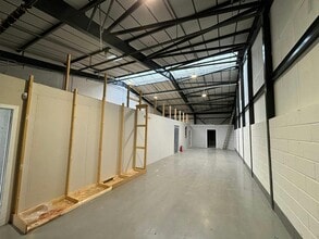 10 North Ave, Clydebank for lease Interior Photo- Image 1 of 3