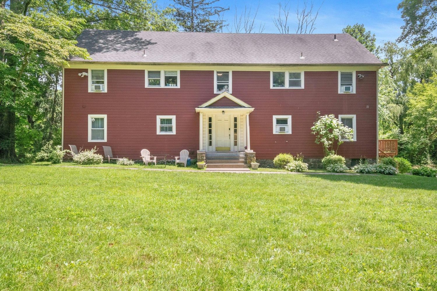 858 Pleasantville Rd, Briarcliff Manor Village, NY for sale Primary Photo- Image 1 of 10