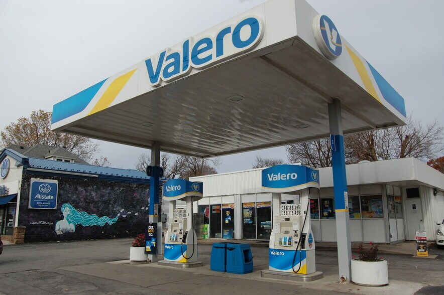 100 W Main St, Batavia, NY for sale - Building Photo - Image 1 of 1