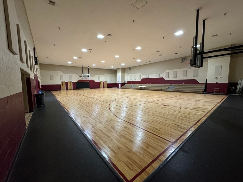 31 Calhoun Ave, Greenville, SC for sale - Interior Photo - Image 2 of 23