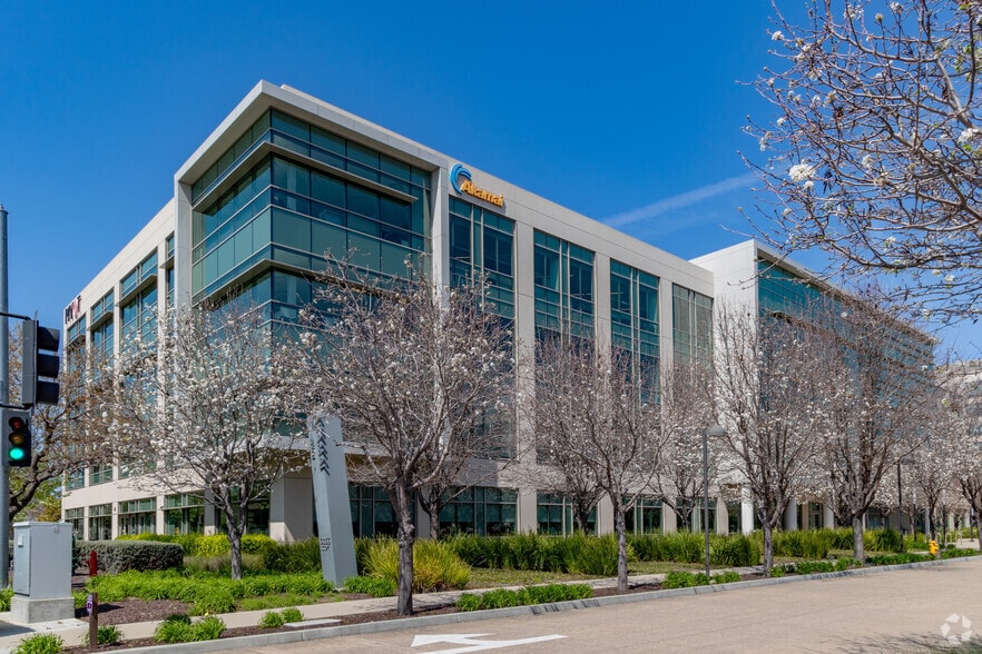 3355 Scott Blvd, Santa Clara, CA for lease - Building Photo - Image 3 of 11