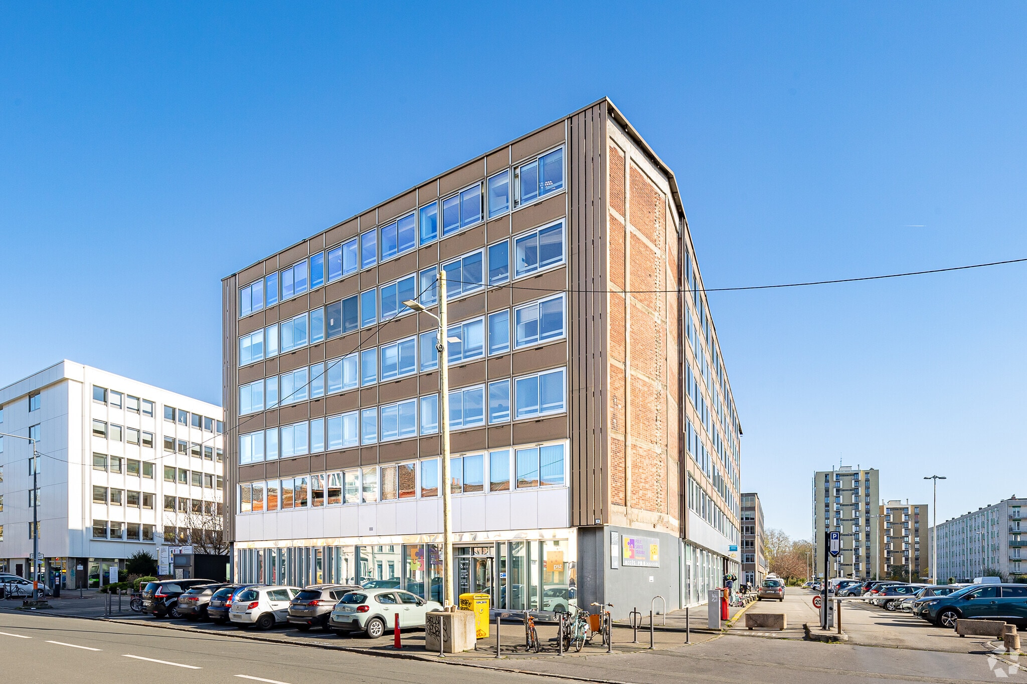 199-201 Rue Colbert, Lille for sale Primary Photo- Image 1 of 20