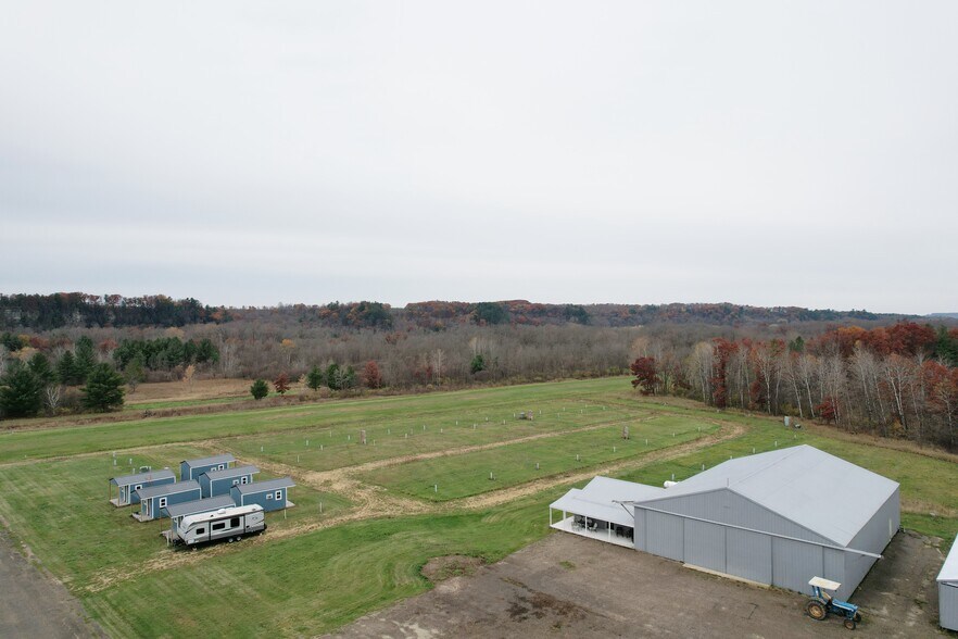 W9395 WI33, Wonewoc, WI 53968