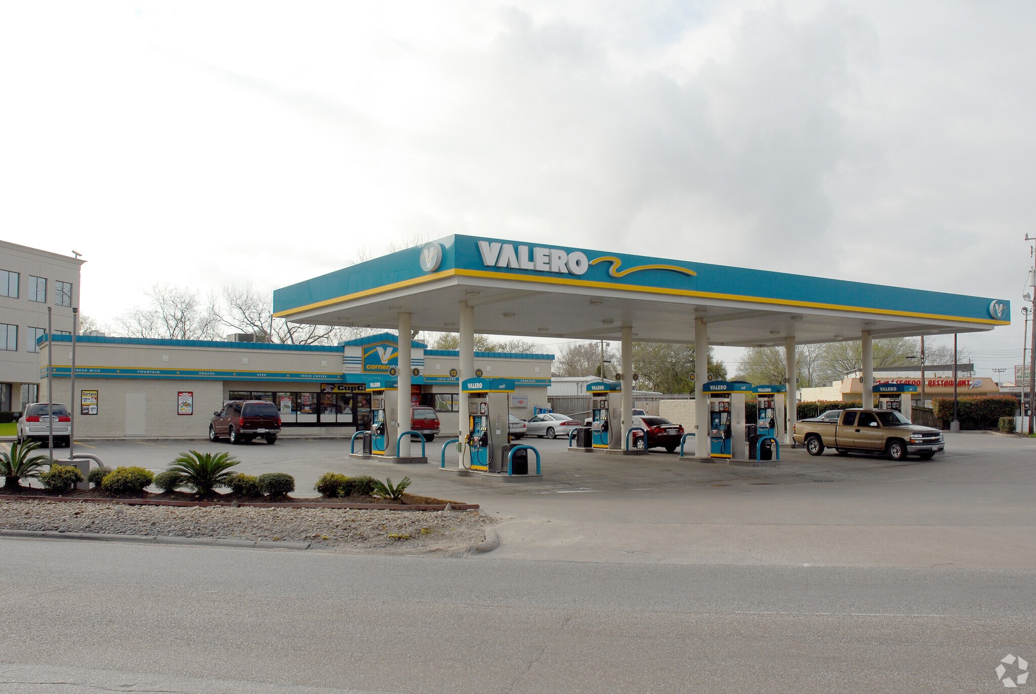 10302 East Fwy, Houston, TX for sale Primary Photo- Image 1 of 1