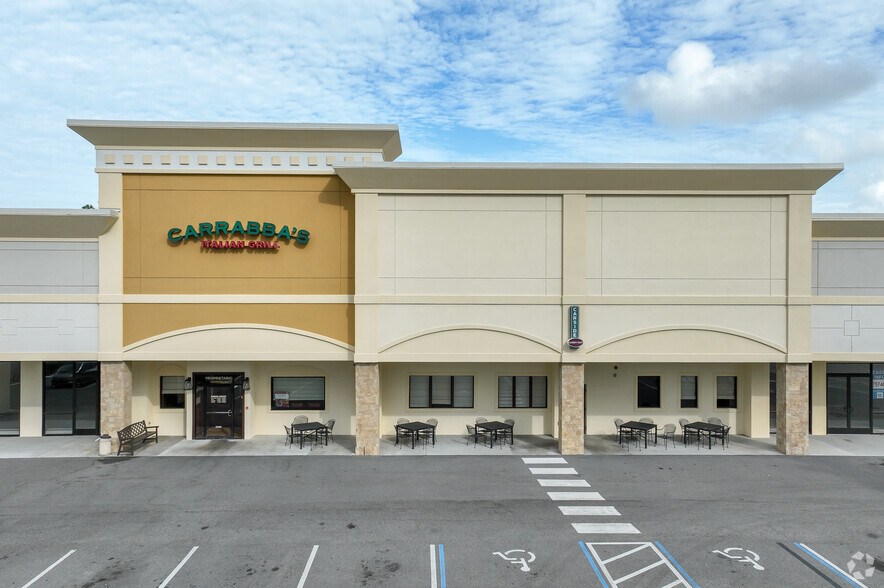 2200 W International Speedway Blvd, Daytona Beach, FL for lease - Building Photo - Image 3 of 15