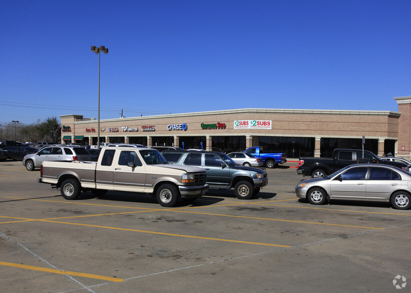 1400-1438 W Fairmont Pky, La Porte, TX for lease - Building Photo - Image 3 of 6