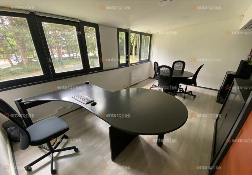 Office in VILLENEUVE-D'ASCQ for sale - Interior Photo - Image 2 of 3