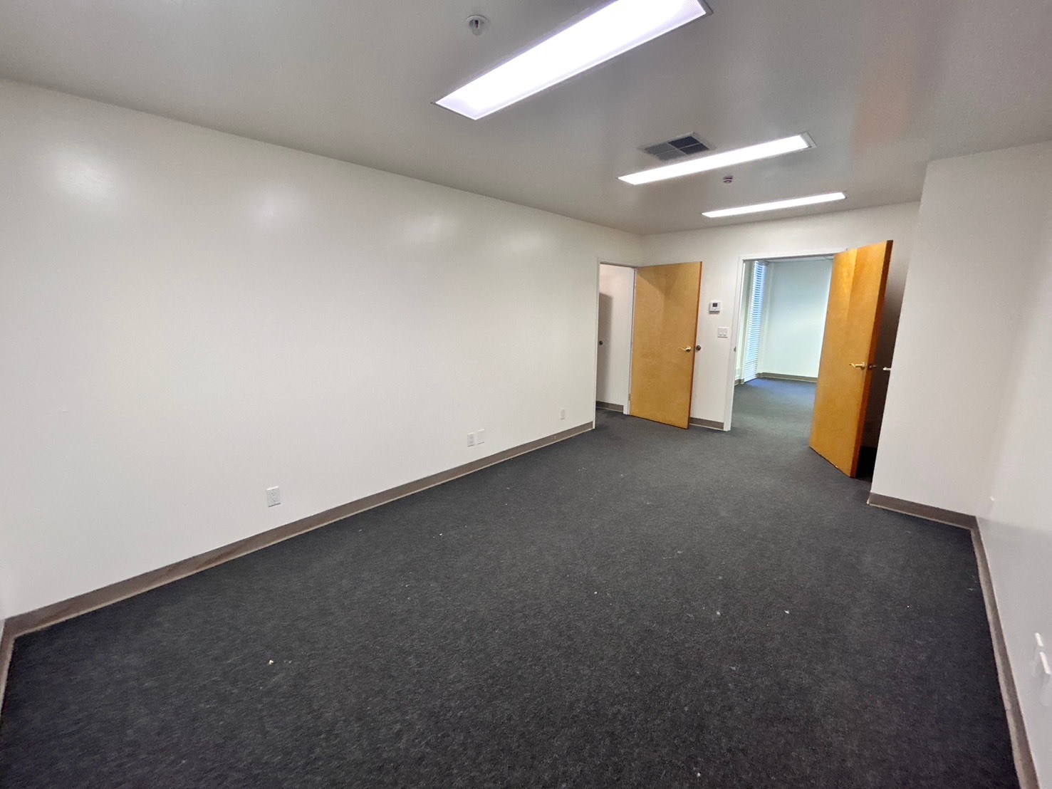 6481 Orangethorpe Ave, Buena Park, CA for lease Interior Photo- Image 1 of 6