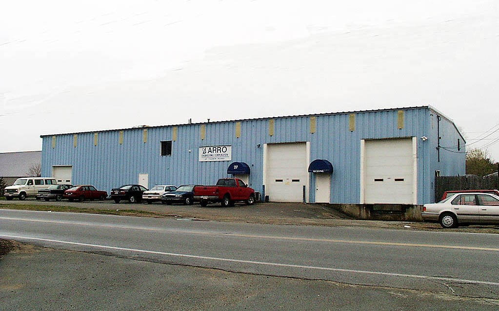 27 Tozer Rd, Beverly, MA for lease Primary Photo- Image 1 of 20