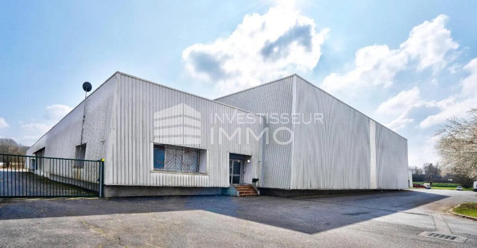 Flex in Croissy-Beaubourg for lease - Building Photo - Image 1 of 9