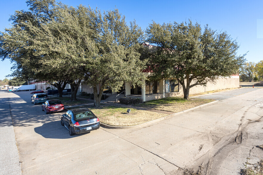 306 N Meridian Ave, Oklahoma City, OK for lease - Primary Photo - Image 2 of 4