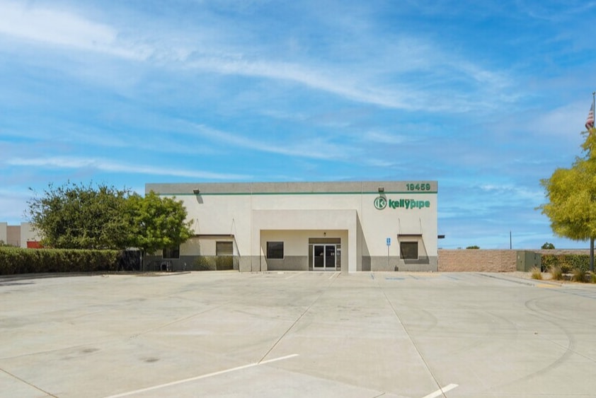 19459 Flightpath Way, Bakersfield, CA for lease Building Photo- Image 1 of 12