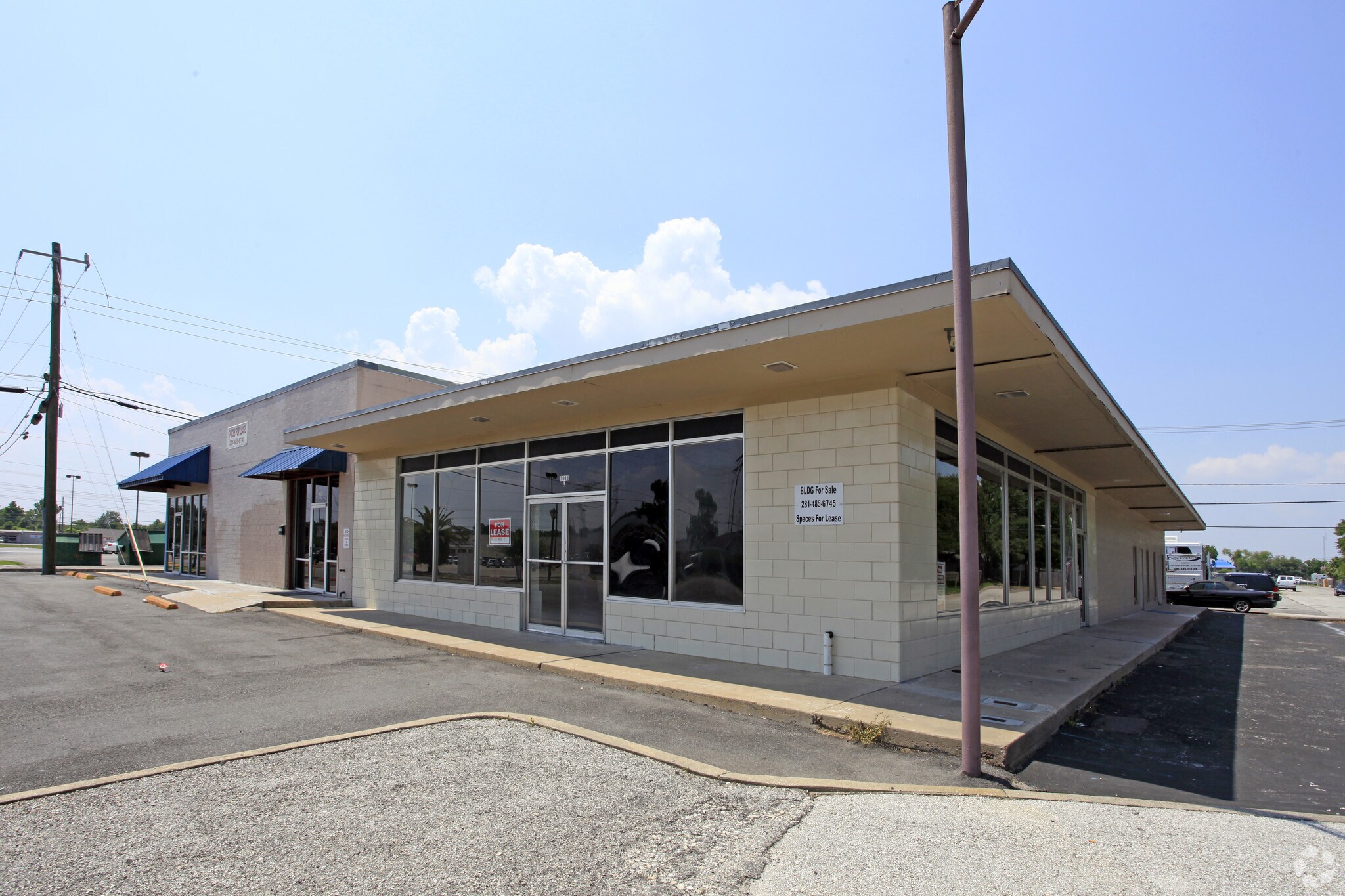 1900-1904 El Mar Ln, Seabrook, TX for sale Primary Photo- Image 1 of 1