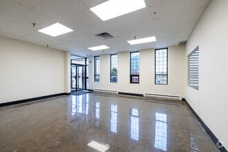 1100-1240 Rue Beaulac, Montréal, QC for lease Interior Photo- Image 2 of 10