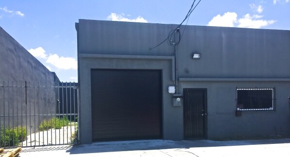 2331 NW 7th Pl, Miami, FL for lease - Building Photo - Image 2 of 5