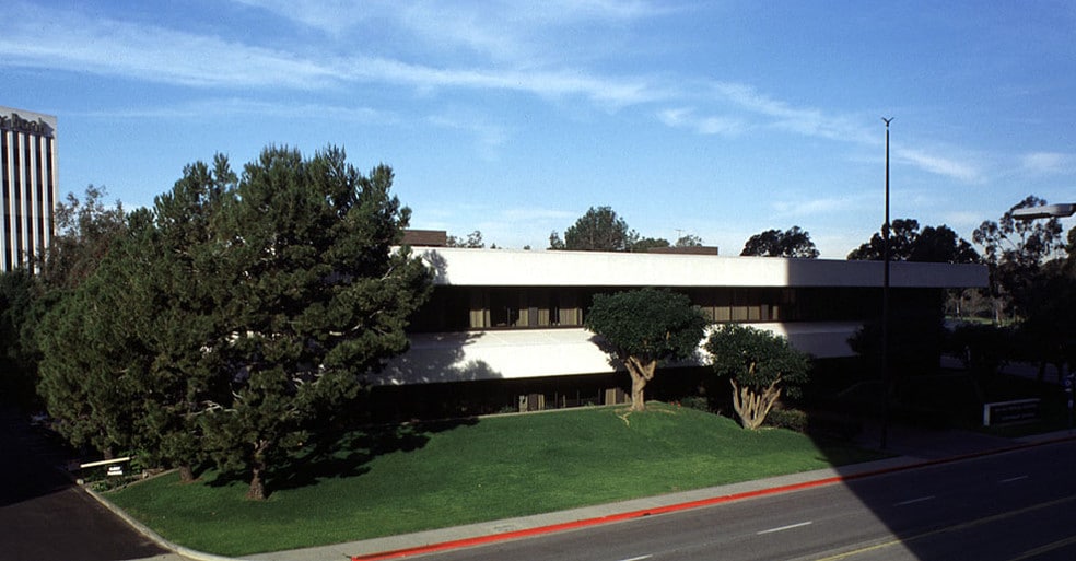 1 Golden Shore Dr, Long Beach, CA for sale - Building Photo - Image 2 of 4