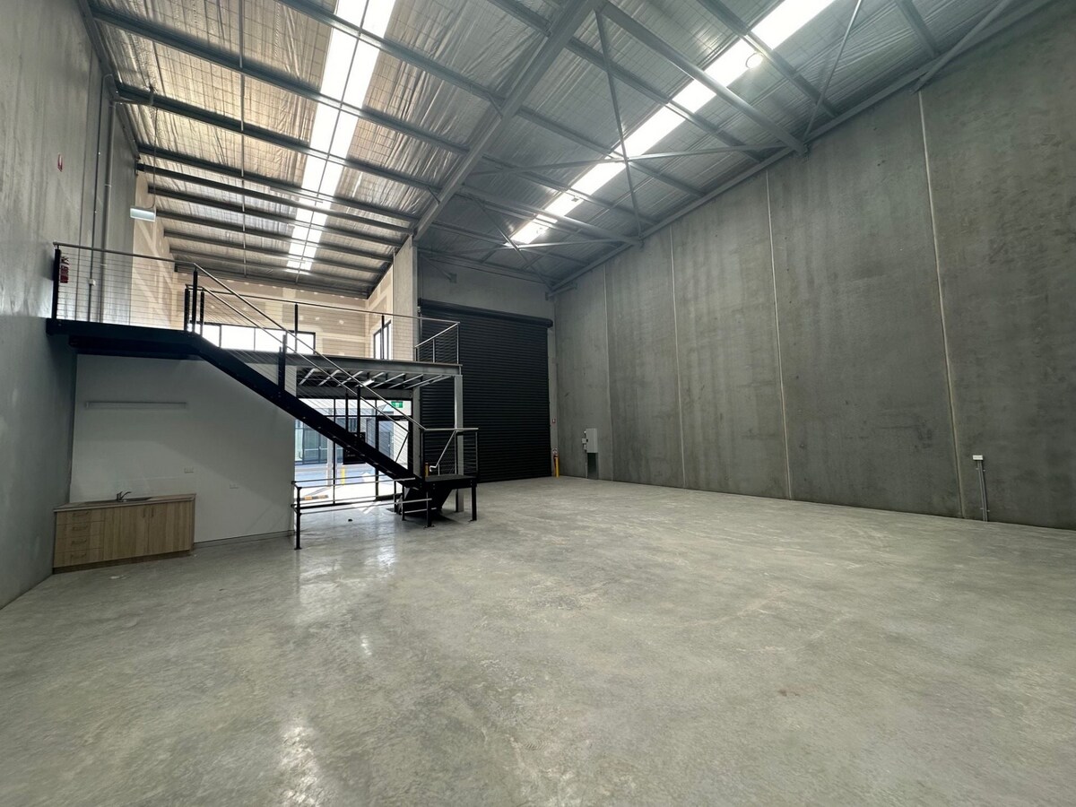 2 Indigo Loop, Yallah, NSW 2530 - Unit 8 - - Interior Photo - Image 2 of 3