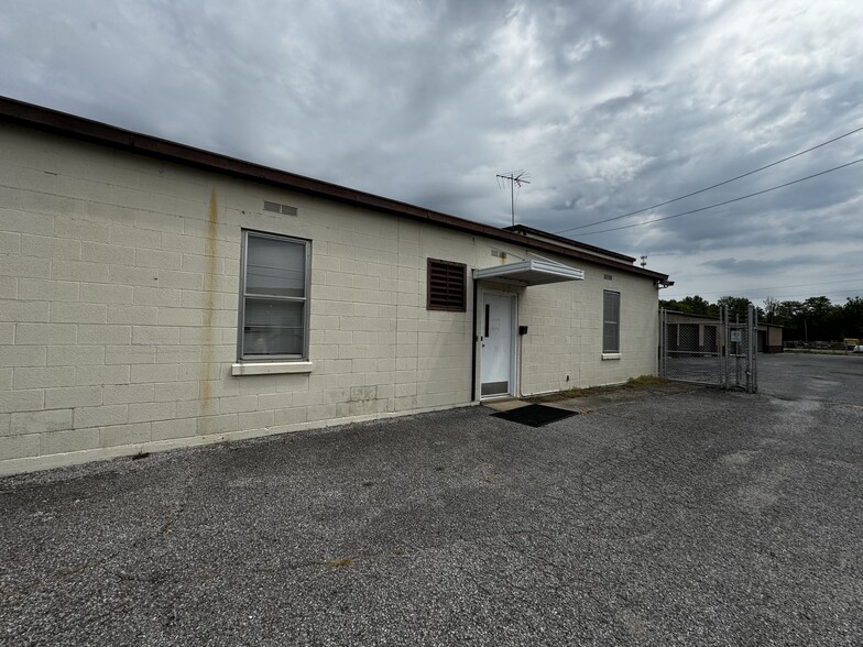 1200 Old Mayfield Rd, Paducah, KY for lease - Building Photo - Image 2 of 2