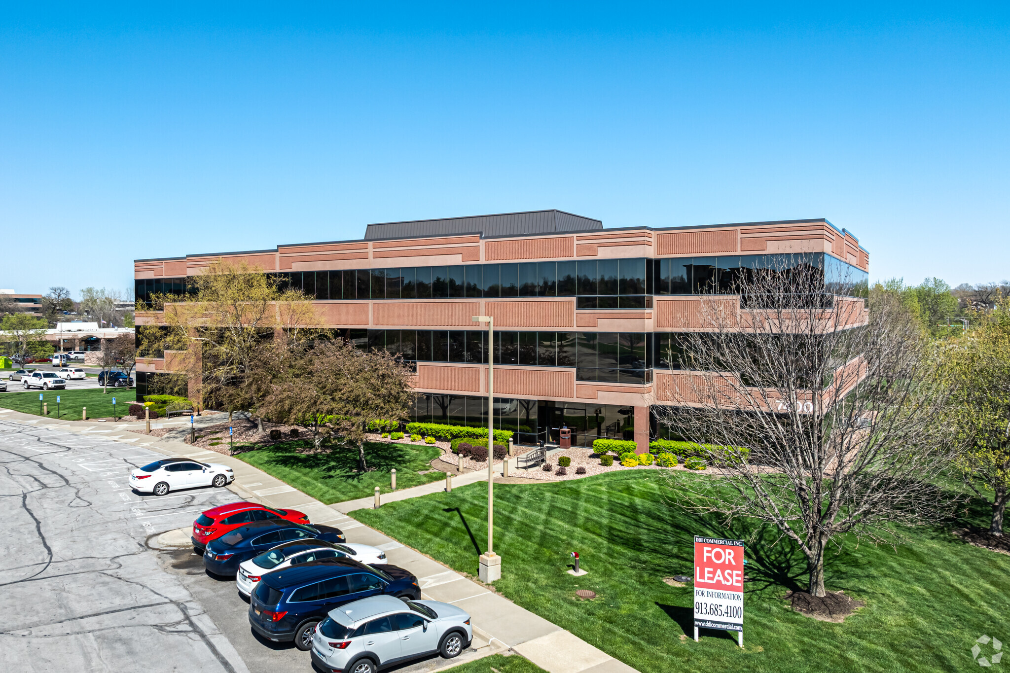 7400 W 132nd St, Overland Park, KS for sale Primary Photo- Image 1 of 1