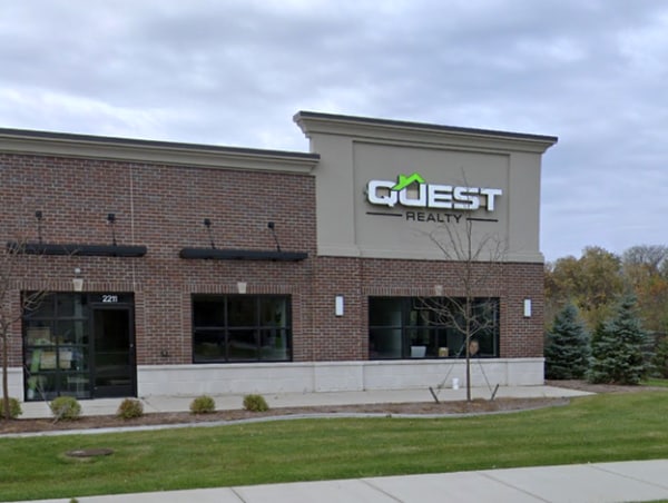 2201-2211 Crooks Rd, Troy, MI for lease Primary Photo- Image 1 of 2