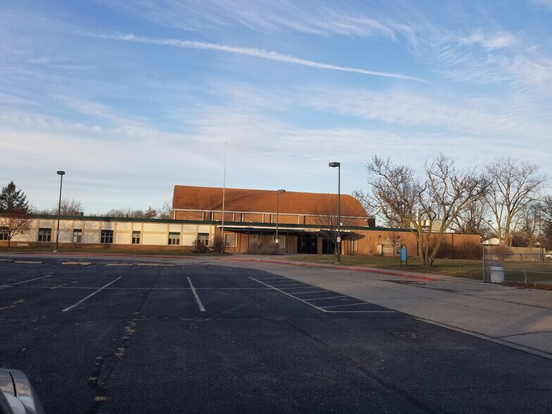 502 W Brooklyn St, Syracuse, IN for sale - Other - Image 1 of 1