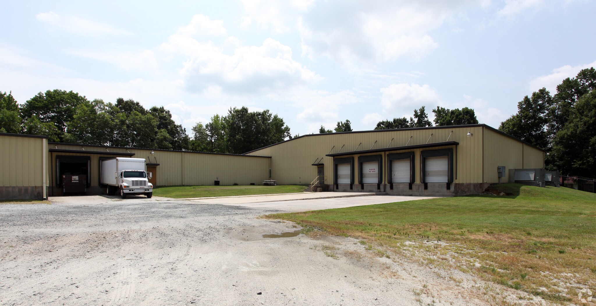 701 Eden Ter, Archdale, NC for lease Building Photo- Image 1 of 12
