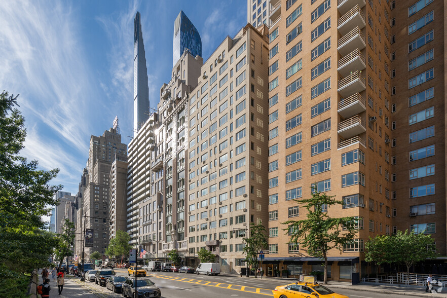 230 Central Park S, New York, NY for sale - Primary Photo - Image 1 of 1