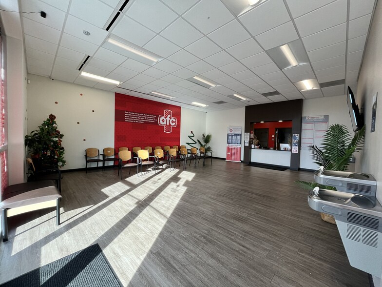 2506 US Highway 19, Holiday, FL for lease - Lobby - Image 3 of 8