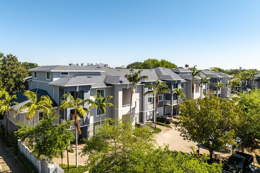 400-406 SE 22nd St, Fort Lauderdale, FL for sale - Primary Photo - Image 1 of 6