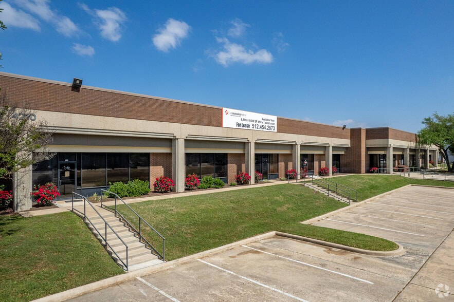 4210 S Industrial Dr, Austin, TX for lease - Primary Photo - Image 1 of 4
