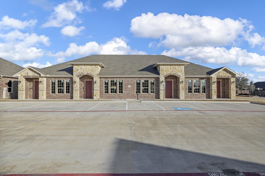 200 Cypress Bend Pky, Princeton, TX for lease - Building Photo - Image 2 of 11