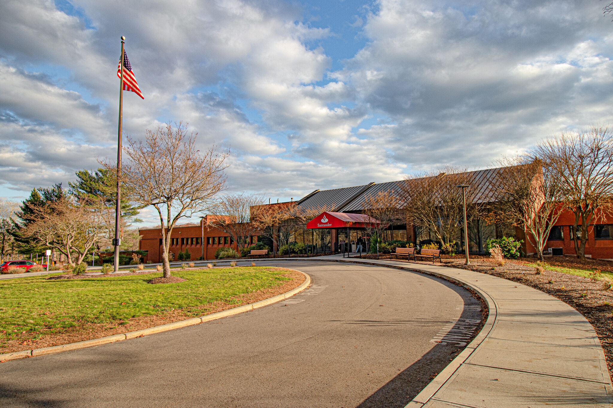 95 Amaral St, Riverside, RI for sale Primary Photo- Image 1 of 13