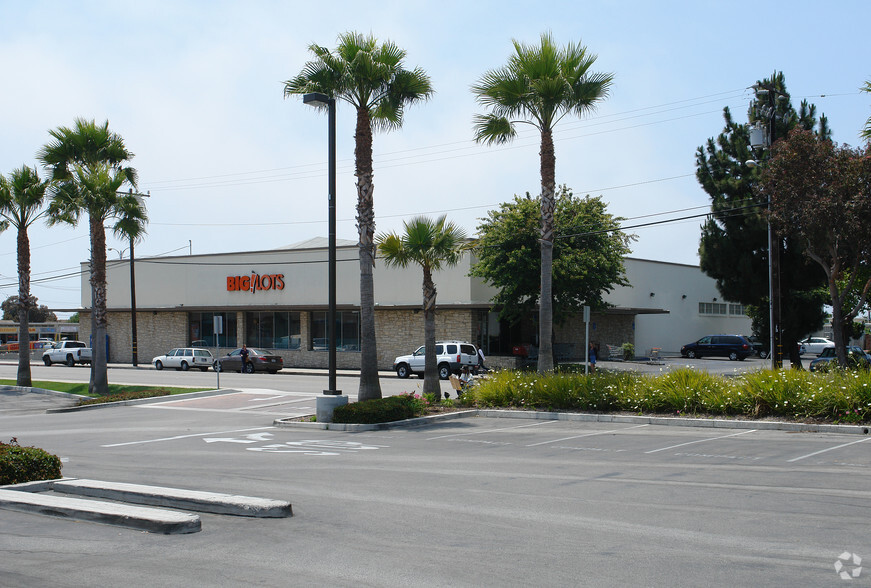 299 Borchard Dr, Ventura, CA for lease - Building Photo - Image 2 of 4