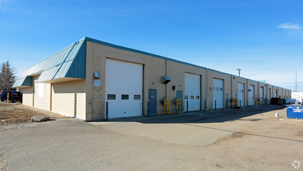 3604-3626 98 St NW, Edmonton, AB for lease - Building Photo - Image 2 of 2