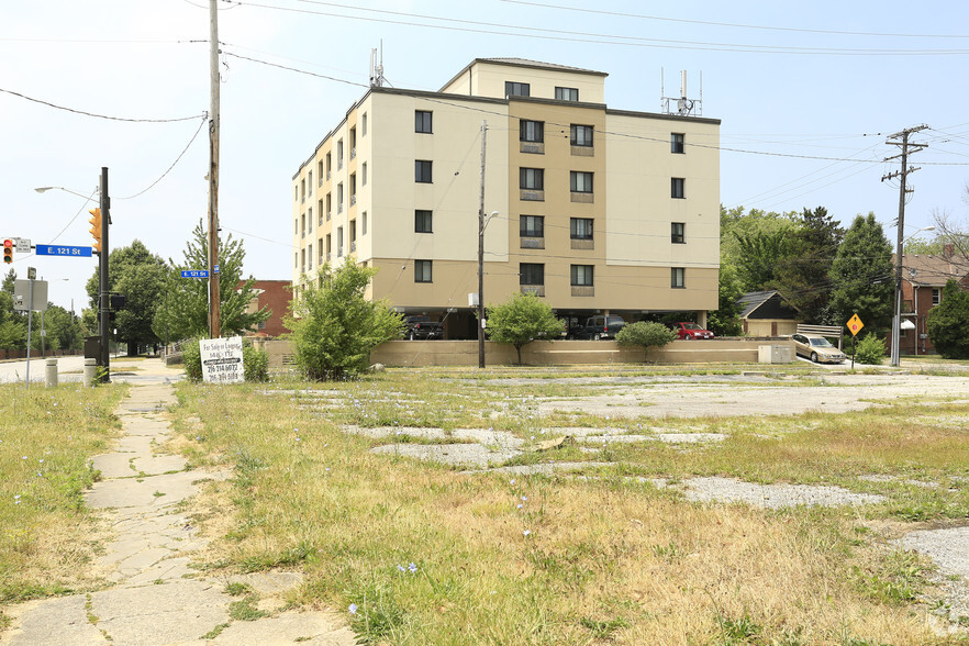 12325 Shaker Blvd, Cleveland, OH for sale - Primary Photo - Image 1 of 1